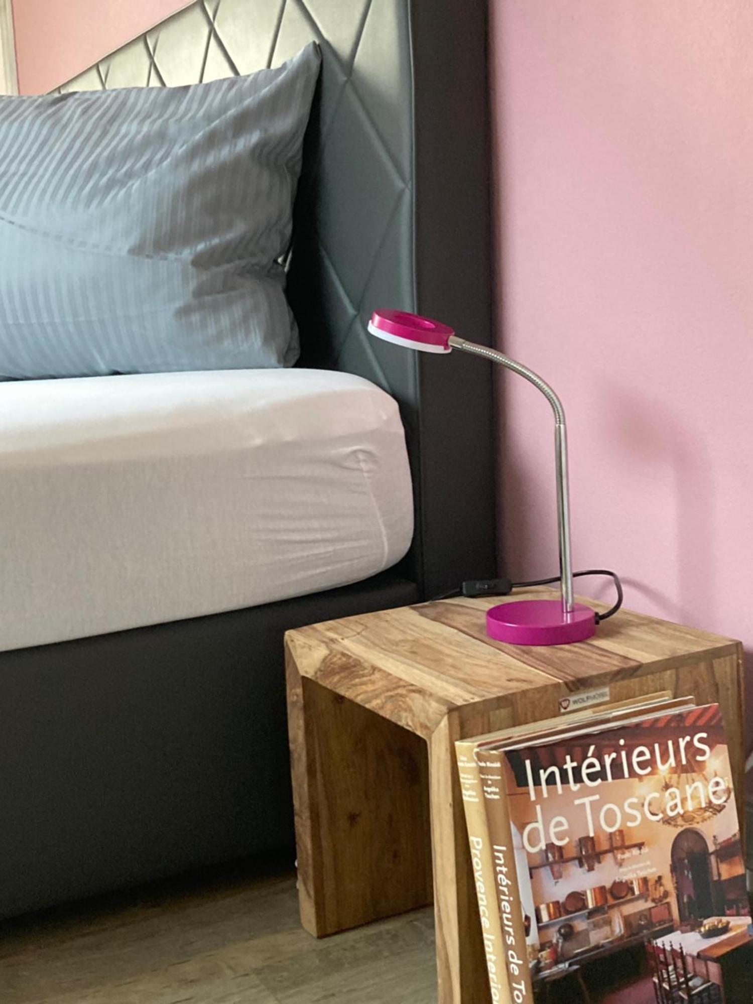 Das SinGold Hotel mit Highspeed WLAN und digitalem Schlüssel Email Adresse erforderlich Schwabmunchen Exterior foto
