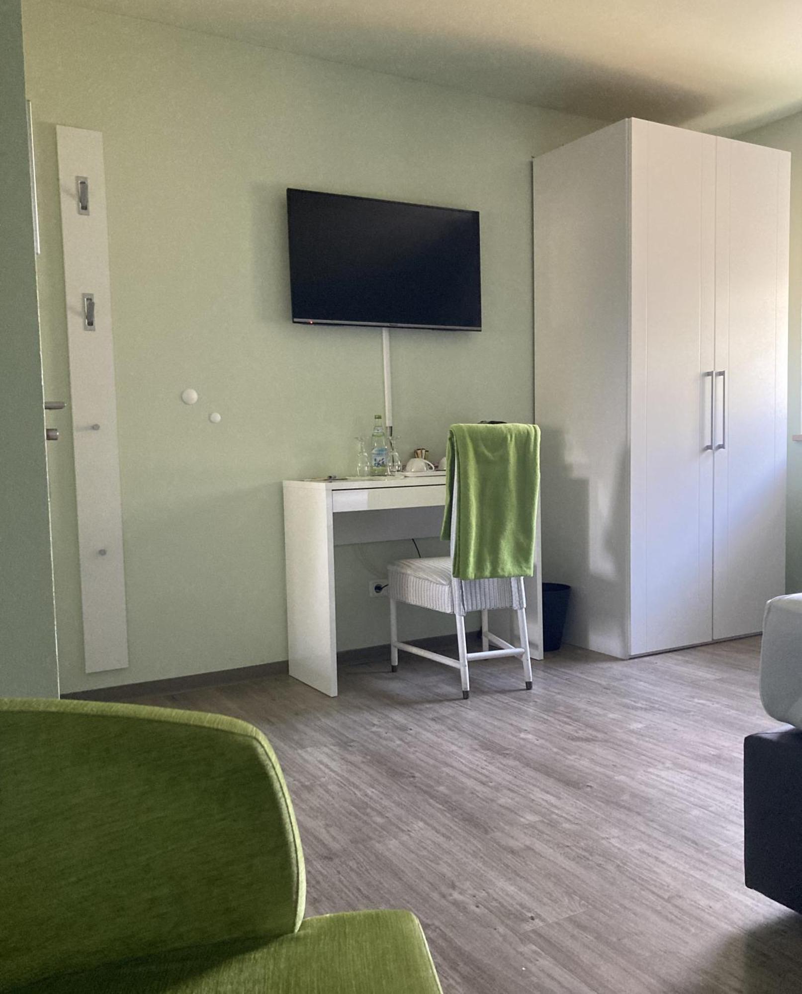 Das SinGold Hotel mit Highspeed WLAN und digitalem Schlüssel Email Adresse erforderlich Schwabmunchen Exterior foto